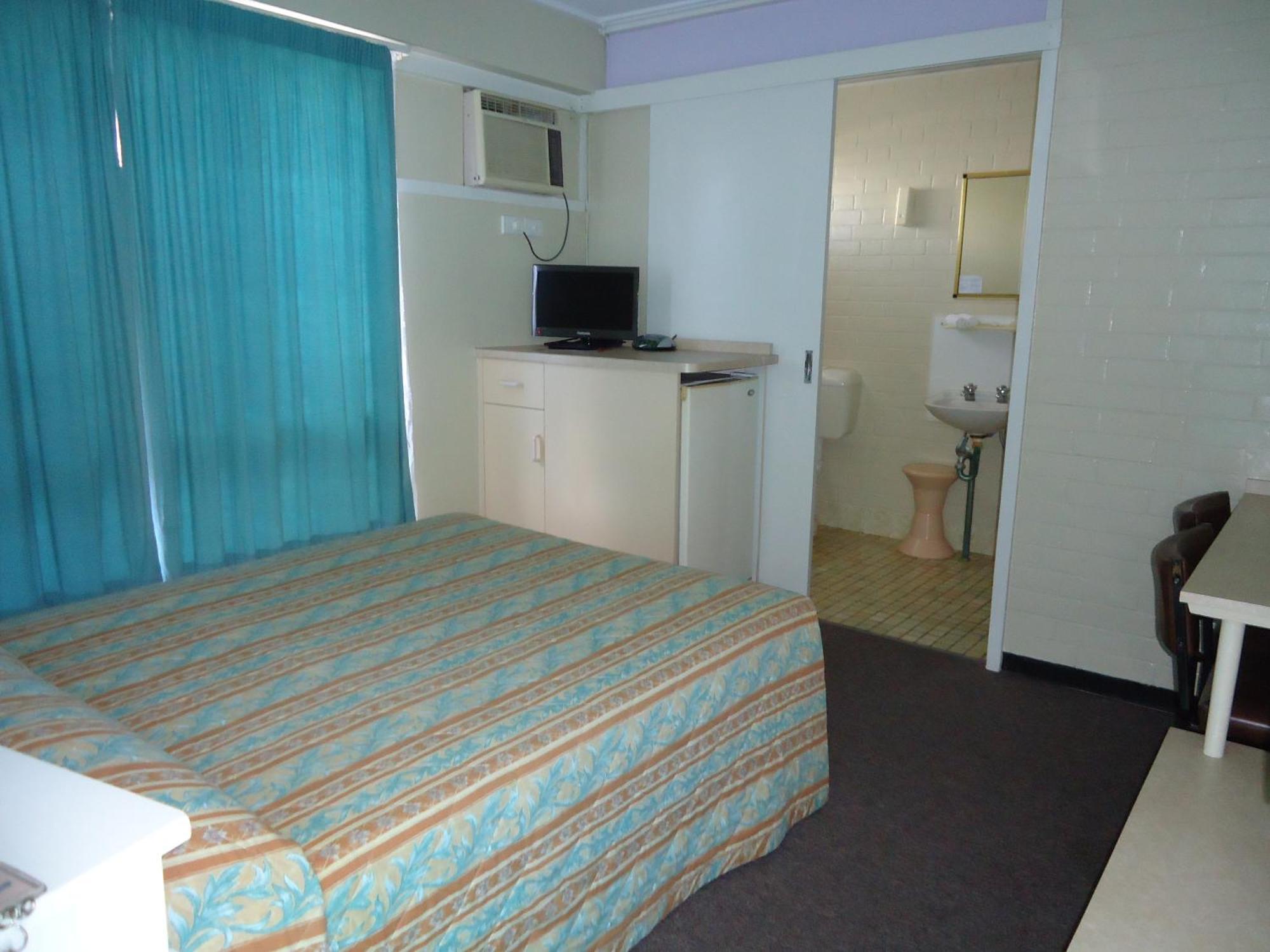 Moondarra Motel Innisfail Exterior photo